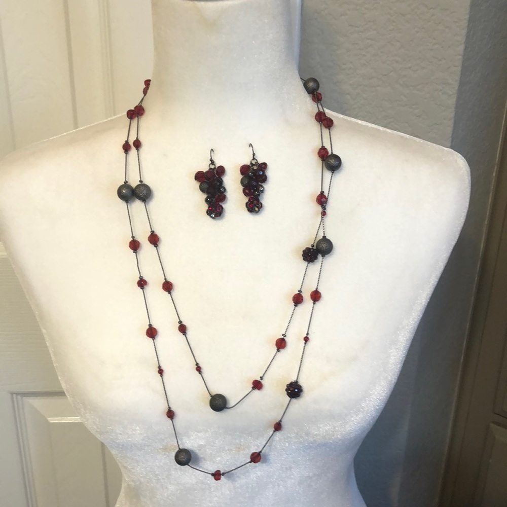 Garnet look necklace and earrings